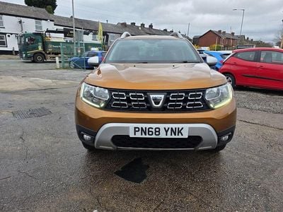 Used Dacia Duster Comfort 114 HP (83 kW) 2018 Orange SUV
