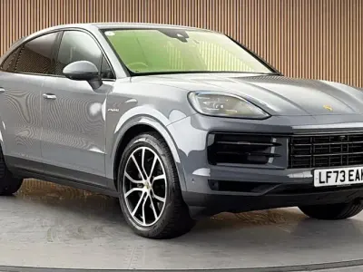 Used Porsche Cayenne 470 HP (345 kW) 2023 Grey SUV