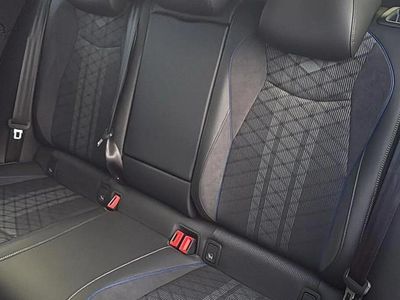 Used VW Passat R-line 204 HP (150 kW) 2025 Red Estate