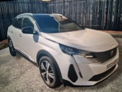 Gebraucht Peugeot 3008 Allure+ 131 PS (96 kW) 2023 Weiß SUV