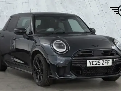 Begagnad Mini Cooper Hatch 113 kW (154 HK) 2025 Grå Halvkombi