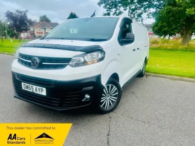 Used Vauxhall Vivaro 100 HP (73 kW) 2020 White MPV
