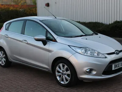 Used Ford Fiesta Zetec 96 HP (70 kW) 2010 Silver Hatchback