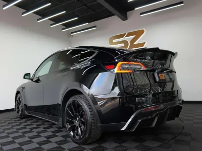 Used Tesla Model Y Long Range AWD 378 kW (514 HP) 2022 Black SUV