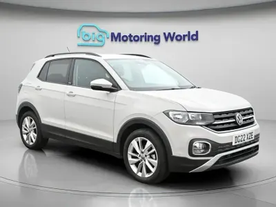 Usado VW T-Cross Active 110 CV (80 kW) 2022 Gris SUV