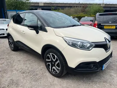 Begagnad Renault Captur Dynamique 90 HK (66 kW) 2015 Vit SUV