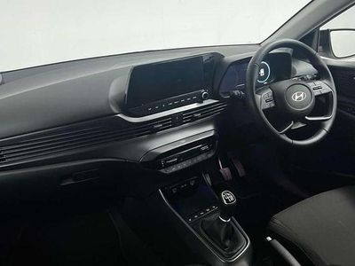 Used Hyundai i20 Premium 101 HP (74 kW) 2025 White Hatchback