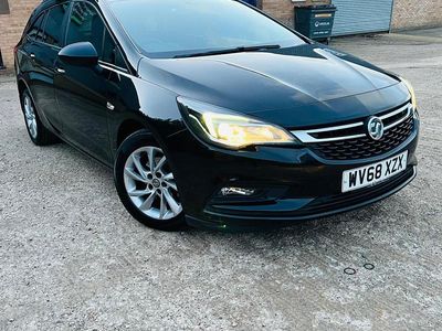 Used Vauxhall Astra S 110 HP (80 kW) 2018 Black Estate