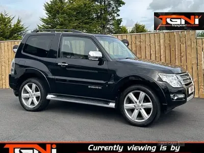 Used Mitsubishi Shogun 187 HP (137 kW) 2017 Black SUV