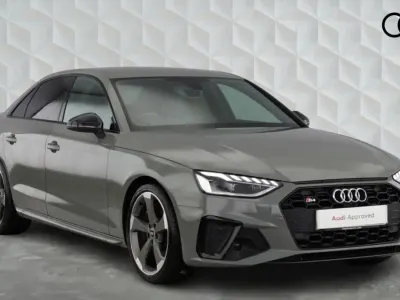 Usado Audi S4 Black Edition 336 HP (247 kW) 2021 Cinzento Sedan