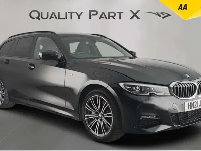 Begagnad BMW 330e M Sport 2021 Svart Kombi