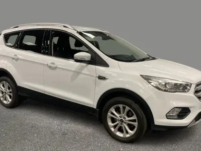 Usado Ford Kuga Titanium 150 CV (110 kW) 2018 Blanco SUV