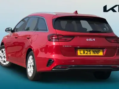 Used Kia Ceed 2025 Red Hatchback