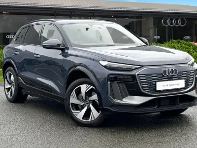 Usado Audi e-tron S-Line 100 kW (136 CV) 2025 Azul SUV