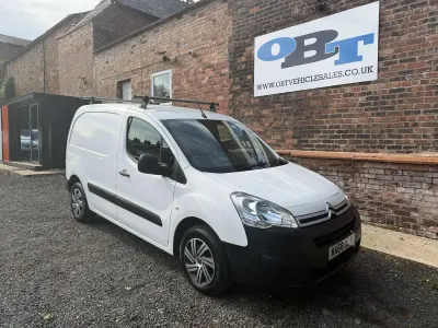 Used Citroën Berlingo 100 HP (73 kW) 2018 White MPV
