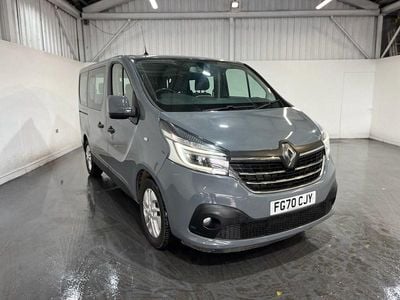 Begagnad Renault Trafic 120 HK (88 kW) 2020 Grå Minibuss