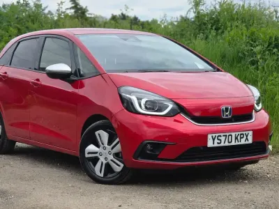 Used Honda Jazz Hybrid 109 HP (80 kW) 2021 Red Hatchback