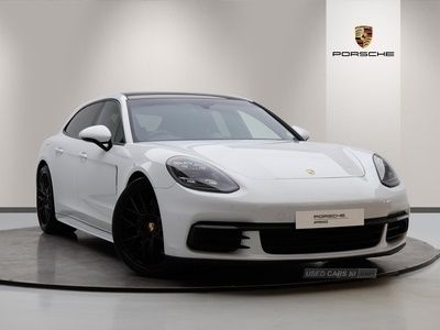 Porsche Panamera 4