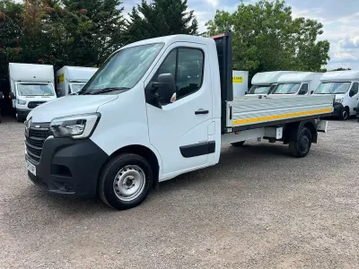 Used Renault Master Business 145 HP (106 kW) 2023 White MPV