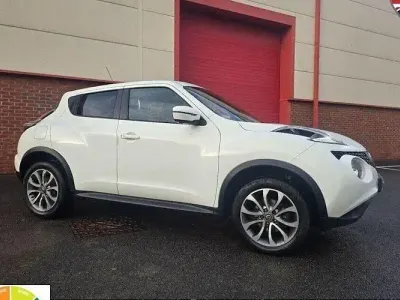 Begagnad Nissan Juke Tekna 113 HK (83 kW) 2019 Vit SUV