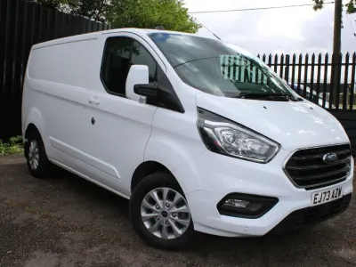 Used Ford Transit Custom Limited 130 HP (95 kW) 2023 White Van