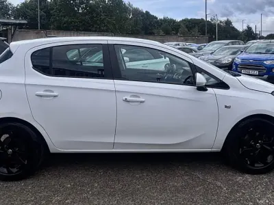 Used Vauxhall Corsa 90 HP (66 kW) 2019 White Hatchback