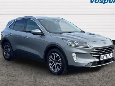 Usado Ford Kuga Titanium 150 HP (110 kW) 2022 Prateado SUV