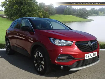 Used Vauxhall Grandland X SRi 130 HP (95 kW) 2020 Red SUV