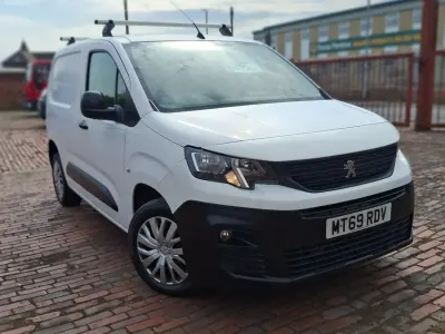Usado Peugeot Partner 131 HP (96 kW) 2019 Branco Monovolume