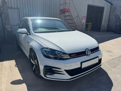 Second-hand VW Golf VII GTI 300 CP (220 kW) 2019 Alb Hatchback
