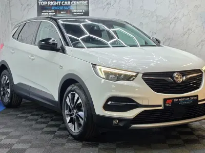 Second-hand Vauxhall Grandland X Sport 130 CP (95 kW) 2018 Alb SUV