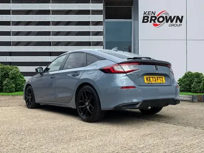 Begagnad Honda Civic Sport 2024 Grå Halvkombi