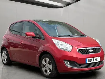 Used Kia Venga 125 HP (91 kW) 2014 Red Hatchback