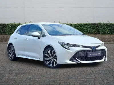 Used Toyota Corolla Design 2023 White Hatchback