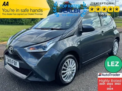 Usado Toyota Aygo X-play 72 HP (52 kW) 2019 Cinzento Citadino
