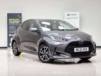 Used Toyota Yaris Hybrid Design 116 HP (85 kW) 2021 Grey Hatchback