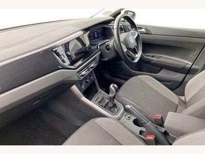Used VW Polo Life 95 HP (69 kW) 2023 Pure white Hatchback