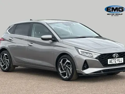 Used Hyundai i20 Premium 100 HP (73 kW) 2023 Bronze Hatchback
