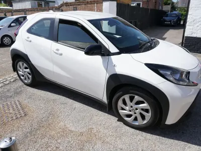 Used Toyota Aygo X PURE 72 HP (52 kW) 2024 White SUV