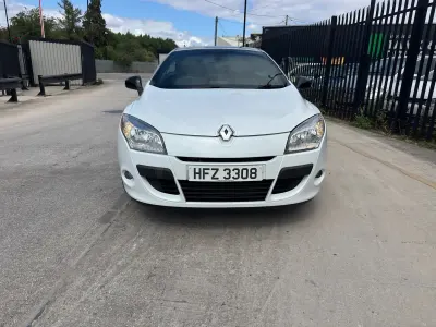 Used Renault Mégane Cabriolet Dynamique 128 HP (94 kW) 2011 White Cabriolet