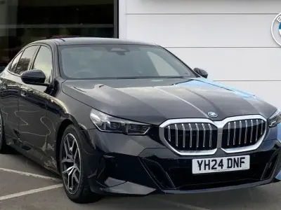 Begagnad BMW 530e M Sport 299 HK (219 kW) 2024 Svart Sedan