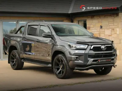 Used Toyota HiLux 204 HP (150 kW) 2025 Grey Pickup