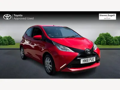 Used Toyota Aygo X-play 2018 Red Hatchback