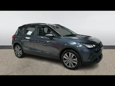 Używany Seat Arona SE 2023 Szary SUV
