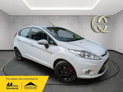 Usado Ford Fiesta Zetec 2011 Branco Citadino