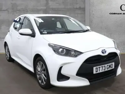 Used Toyota Yaris 116 HP (85 kW) 2024 White Hatchback