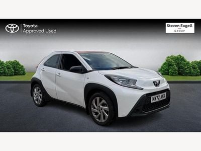 Used Toyota Aygo X PURE 2023 White SUV
