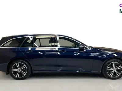 Used Mercedes E220 194 HP (142 kW) 2021 Blue Estate