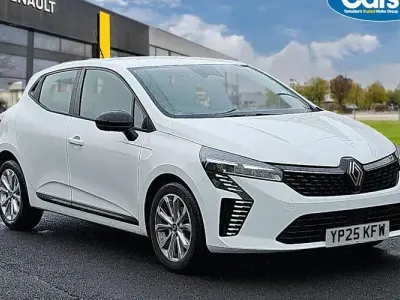 Used Renault Clio Evolution 90 HP (66 kW) 2025 White  Hatchback