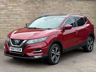 Used Nissan Qashqai N-Connecta 110 HP (80 kW) 2017 Red SUV